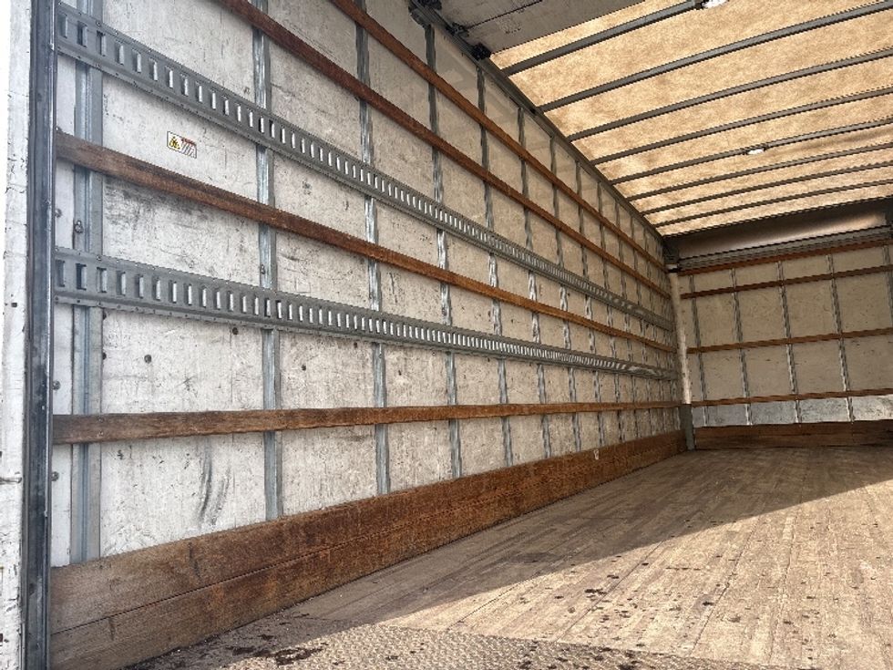 Medium Duty Box Truck-Light and Medium Duty Trucks-International-2019-4300-West Sacramento-CA-195,477\n\t\tmiles-$ 40,500 - Image 11