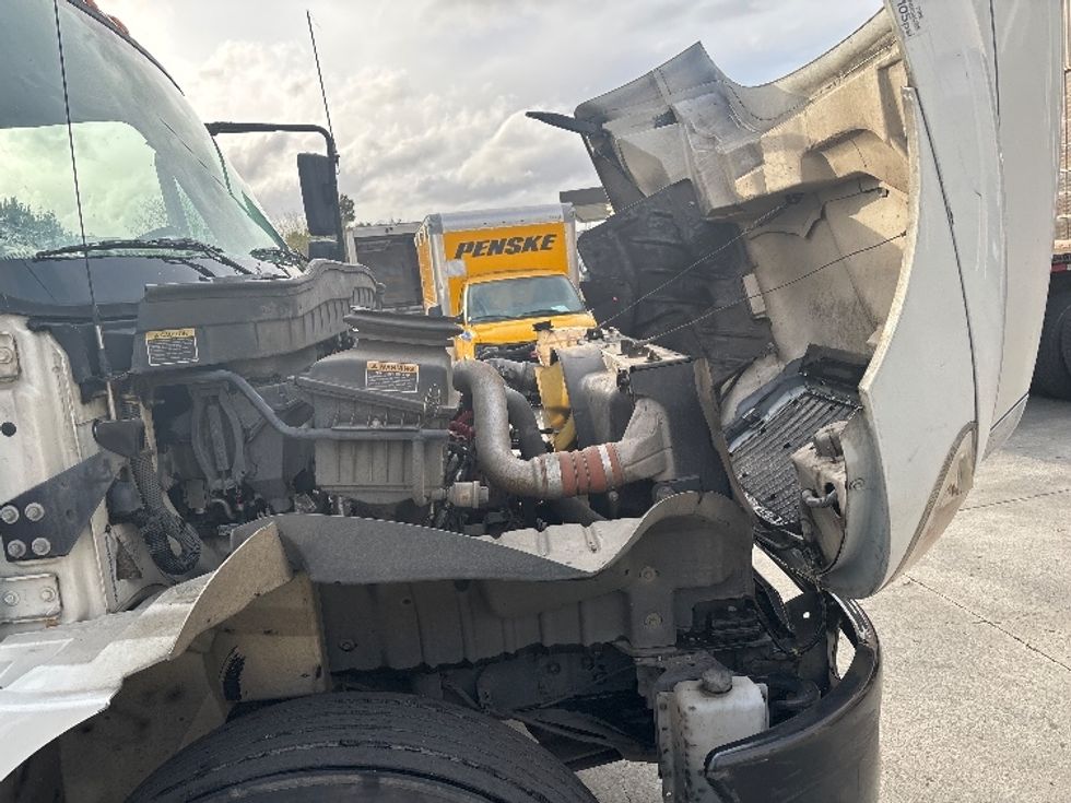 Medium Duty Box Truck-Light and Medium Duty Trucks-International-2019-4300-West Sacramento-CA-195,477\n\t\tmiles-$ 40,500 - Image 23