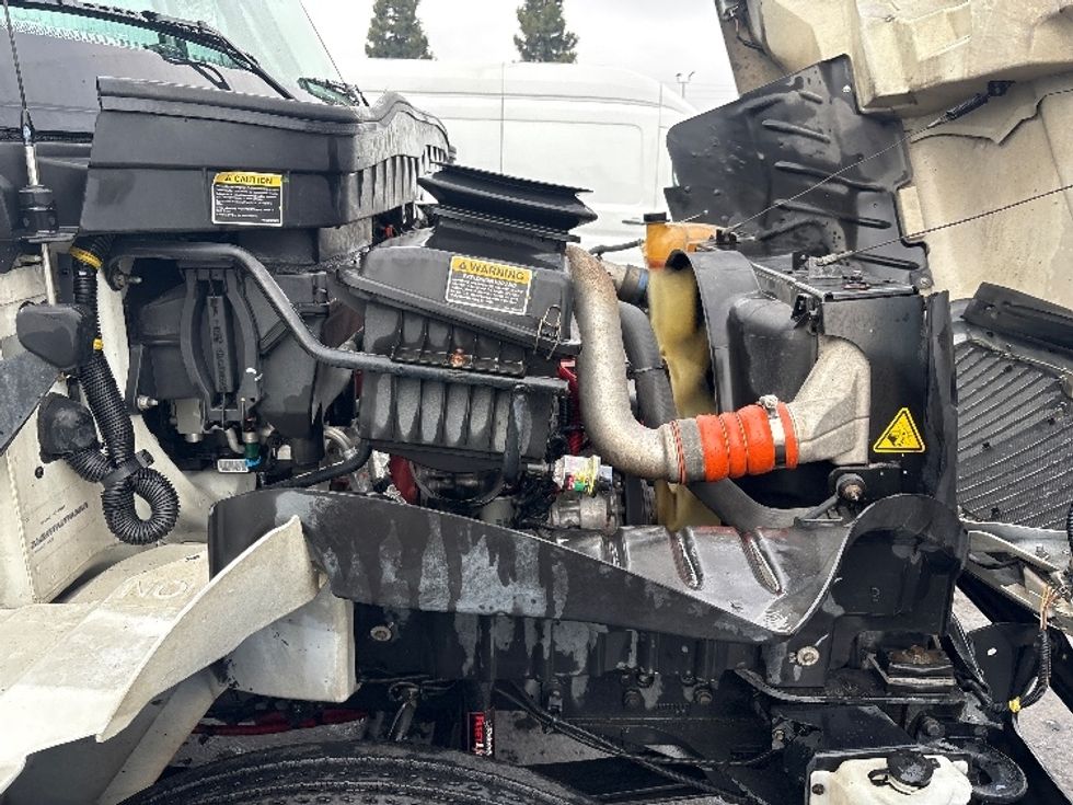 Medium Duty Box Truck-Light and Medium Duty Trucks-International-2019-4300-West Sacramento-CA-216,383\n\t\tmiles-$ 36,250 - Image 22