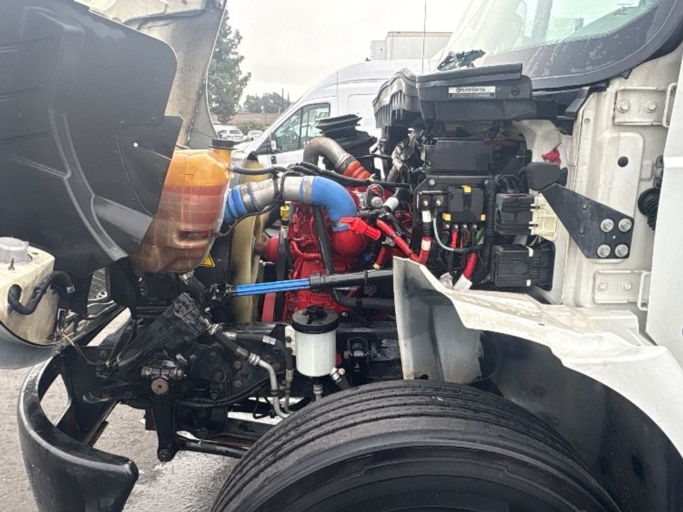 Medium Duty Box Truck-Light and Medium Duty Trucks-International-2019-4300-West Sacramento-CA-216,383\n\t\tmiles-$ 36,250 - Image 23