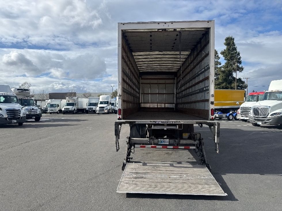 Medium Duty Box Truck-Light and Medium Duty Trucks-International-2019-4300-West Sacramento-CA-224,670\n\t\tmiles-$ 36,000 - Image 9