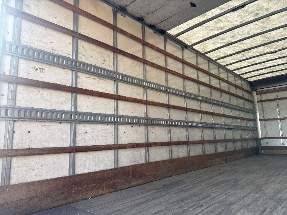 Medium Duty Box Truck-Light and Medium Duty Trucks-International-2019-4300-West Sacramento-CA-224,670\n\t\tmiles-$ 36,000 - Image 11