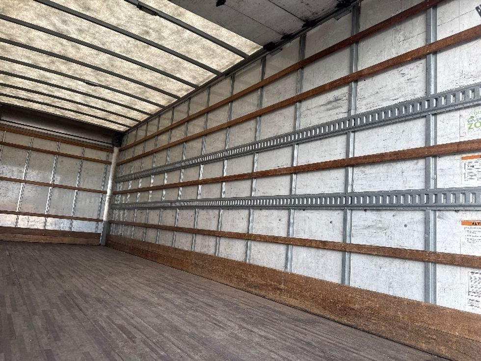 Medium Duty Box Truck-Light and Medium Duty Trucks-International-2019-4300-West Sacramento-CA-224,670\n\t\tmiles-$ 36,000 - Image 12