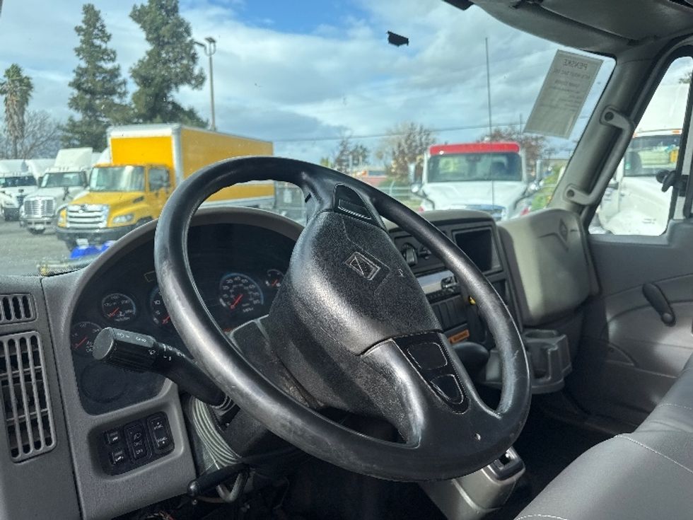 Medium Duty Box Truck-Light and Medium Duty Trucks-International-2019-4300-West Sacramento-CA-224,670\n\t\tmiles-$ 36,000 - Image 17