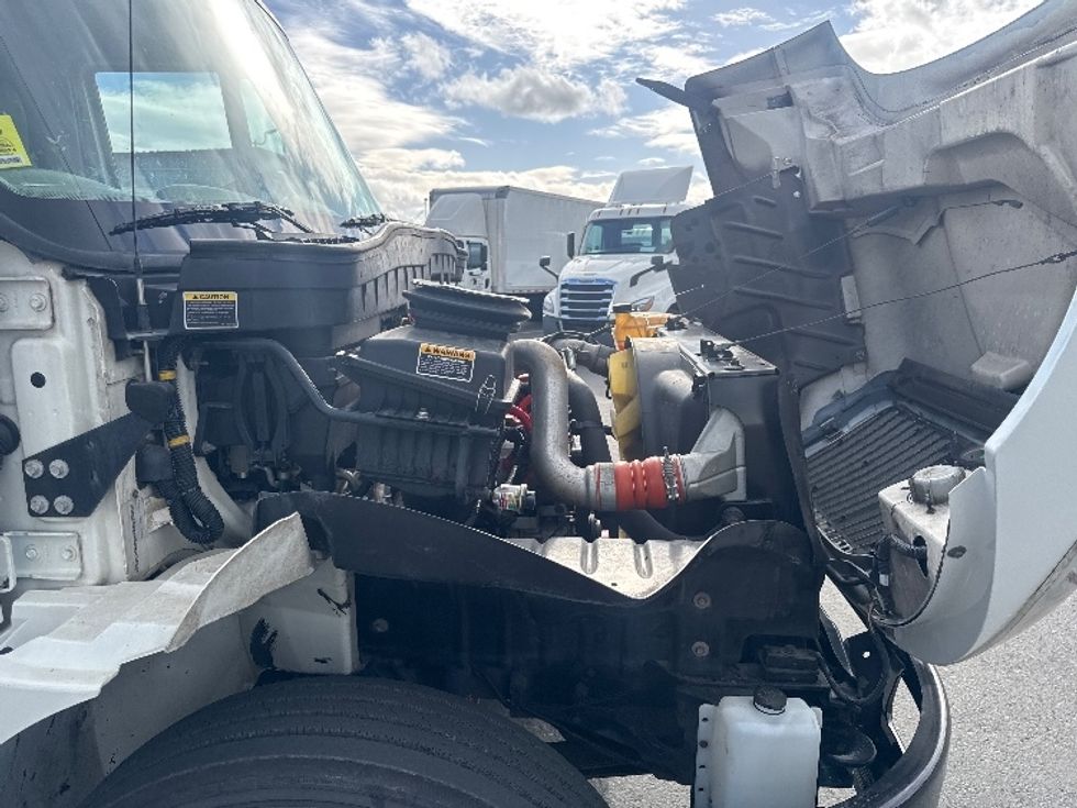 Medium Duty Box Truck-Light and Medium Duty Trucks-International-2019-4300-West Sacramento-CA-224,670\n\t\tmiles-$ 36,000 - Image 23