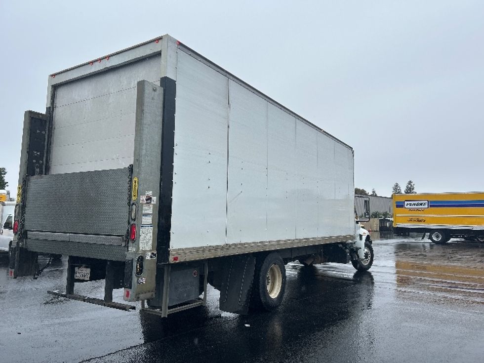 Medium Duty Box Truck-Light and Medium Duty Trucks-International-2019-4300-West Sacramento-CA-239,843\n\t\tmiles-$ 34,000 - Image 13