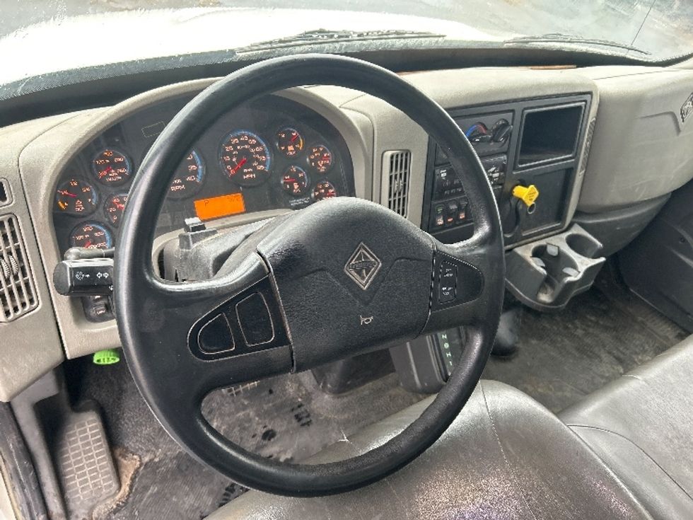 Medium Duty Box Truck-Light and Medium Duty Trucks-International-2019-4300-West Sacramento-CA-239,843\n\t\tmiles-$ 34,000 - Image 17