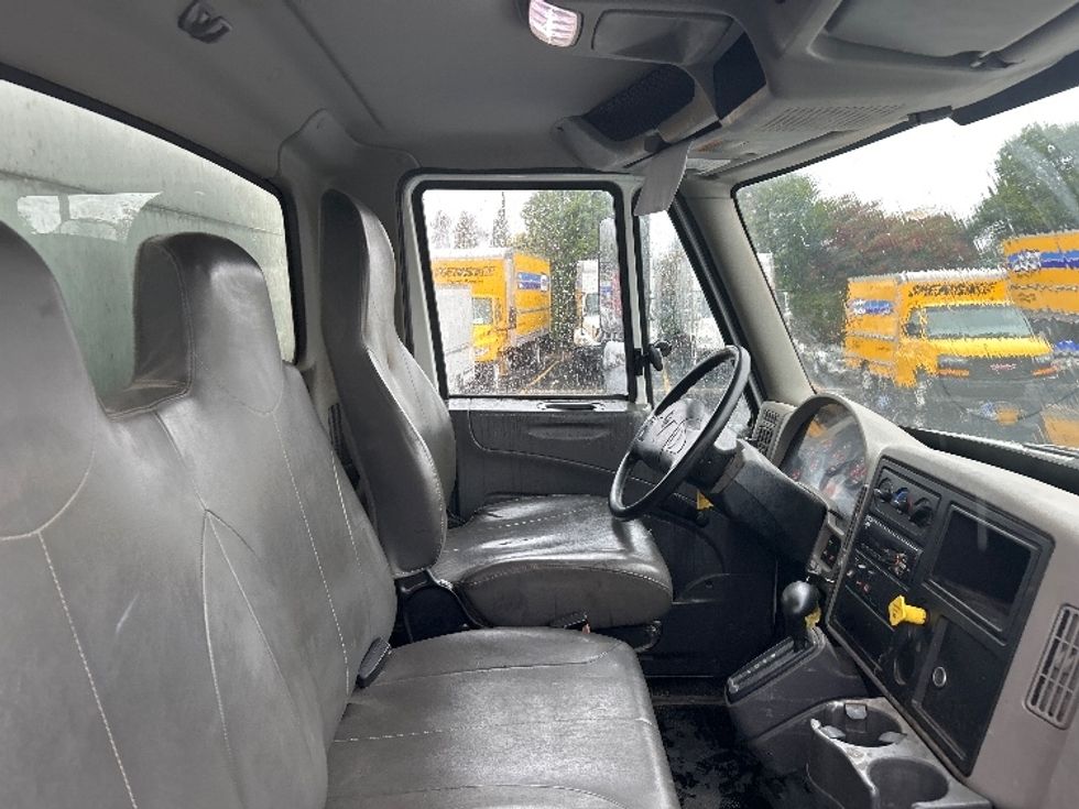 Medium Duty Box Truck-Light and Medium Duty Trucks-International-2019-4300-West Sacramento-CA-239,843\n\t\tmiles-$ 34,000 - Image 22