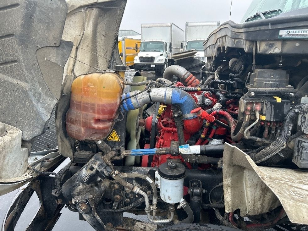 Medium Duty Box Truck-Light and Medium Duty Trucks-International-2019-4300-West Sacramento-CA-239,843\n\t\tmiles-$ 34,000 - Image 24