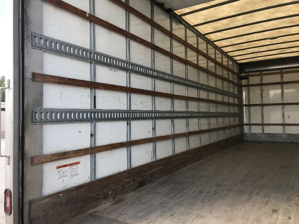 Medium Duty Box Truck-Light and Medium Duty Trucks-International-2019-4300-Windsor-ON-242,453\n\t\tkm-$ 58,750 - Image 11