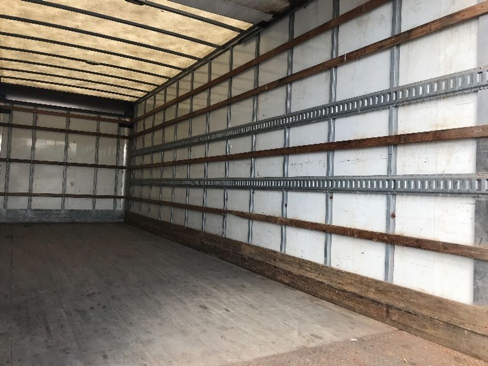 Medium Duty Box Truck-Light and Medium Duty Trucks-International-2019-4300-Windsor-ON-242,453\n\t\tkm-$ 58,750 - Image 12