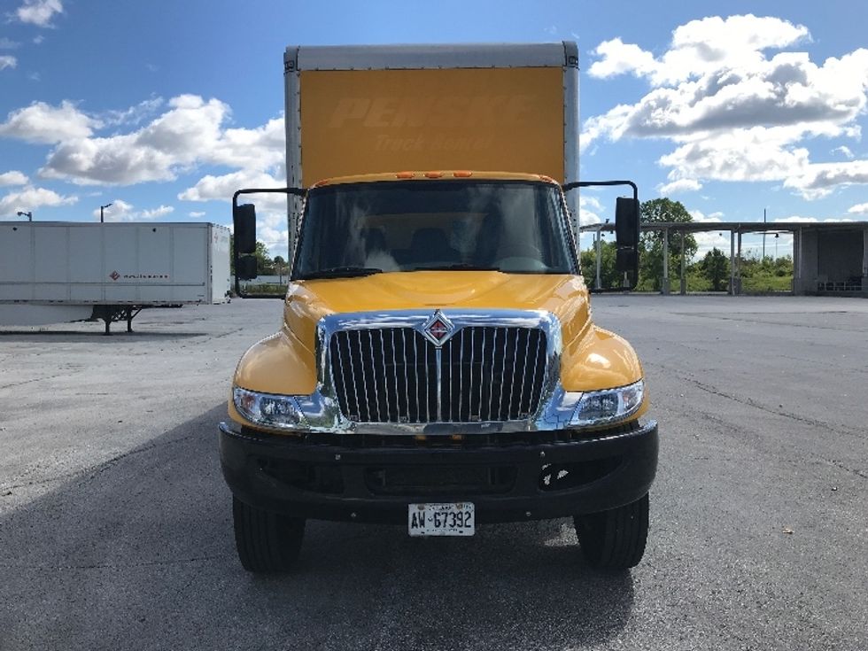 Medium Duty Box Truck-Light and Medium Duty Trucks-International-2019-4300-Windsor-ON-242,453\n\t\tkm-$ 58,750 - Image 2
