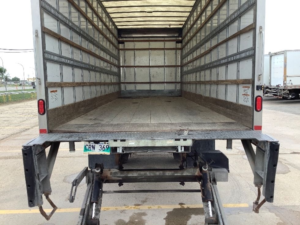 Medium Duty Box Truck-Light and Medium Duty Trucks-International-2019-4300-Winnipeg-MB-246,890\n\t\tkm-$ 56,250 - Image 10