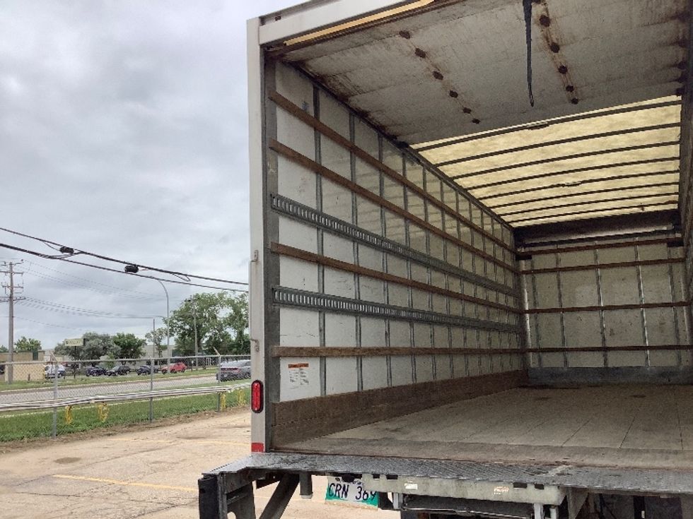 Medium Duty Box Truck-Light and Medium Duty Trucks-International-2019-4300-Winnipeg-MB-246,890\n\t\tkm-$ 56,250 - Image 11