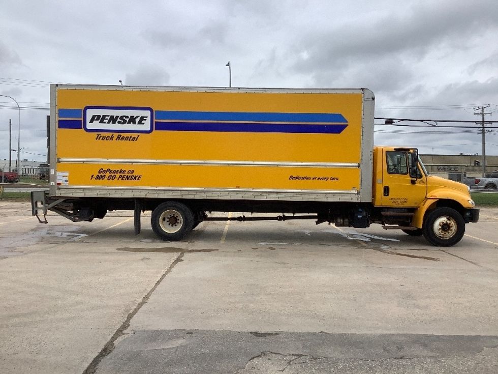 Medium Duty Box Truck-Light and Medium Duty Trucks-International-2019-4300-Winnipeg-MB-246,890\n\t\tkm-$ 56,250 - Image 15