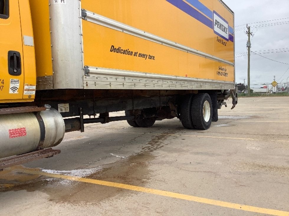 Medium Duty Box Truck-Light and Medium Duty Trucks-International-2019-4300-Winnipeg-MB-246,890\n\t\tkm-$ 56,250 - Image 5
