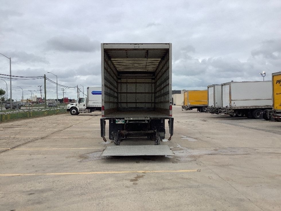 Medium Duty Box Truck-Light and Medium Duty Trucks-International-2019-4300-Winnipeg-MB-246,890\n\t\tkm-$ 56,250 - Image 9