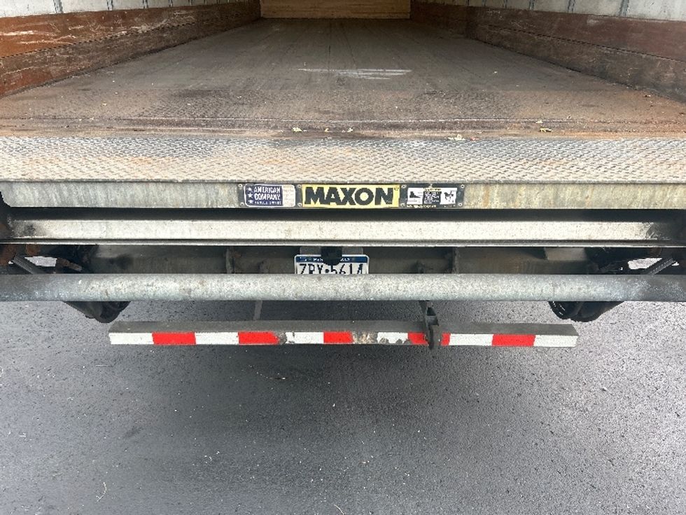 Medium Duty Box Truck-Light and Medium Duty Trucks-International-2019-4300-Zelienople-PA-98,826\n\t\tmiles-$ 56,500 - Image 10