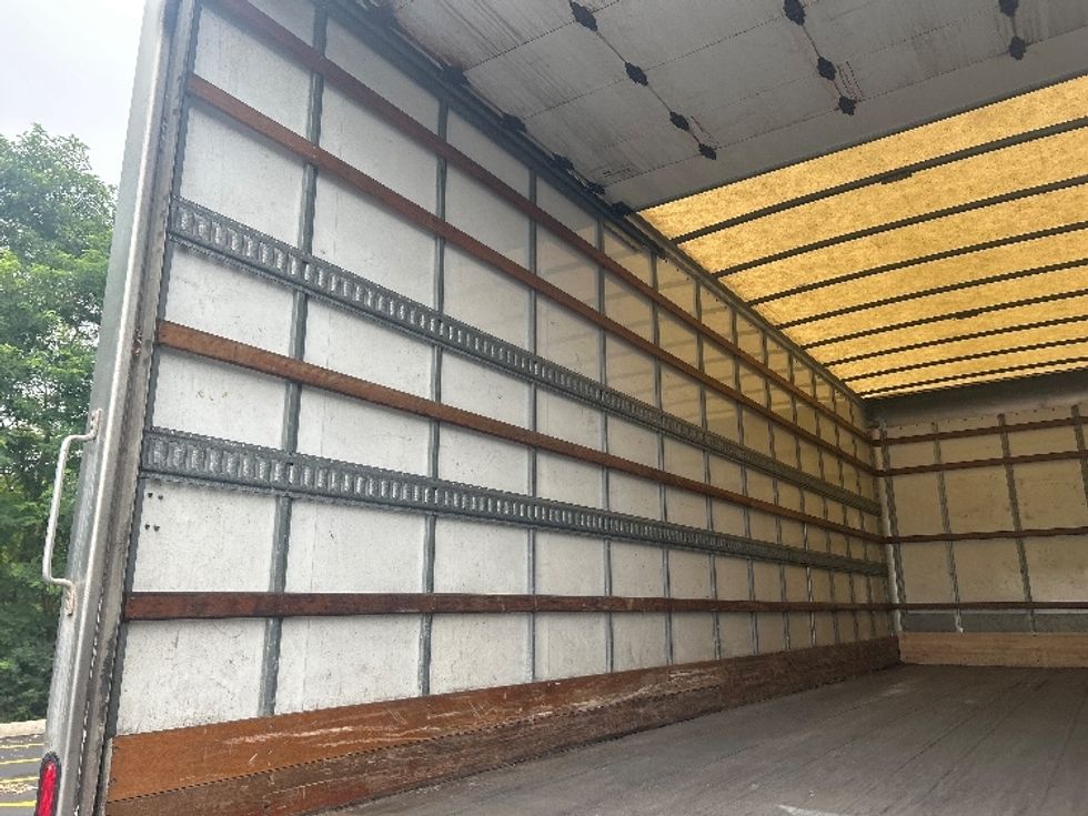 Medium Duty Box Truck-Light and Medium Duty Trucks-International-2019-4300-Zelienople-PA-98,826\n\t\tmiles-$ 56,500 - Image 11
