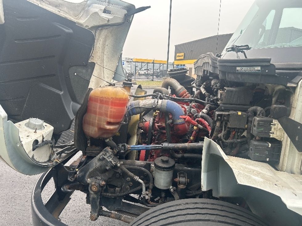 Medium Duty Box Truck-Light and Medium Duty Trucks-International-2019-4300-Zelienople-PA-98,826\n\t\tmiles-$ 56,500 - Image 24