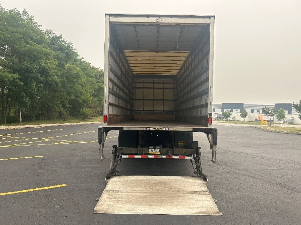 Medium Duty Box Truck-Light and Medium Duty Trucks-International-2019-4300-Zelienople-PA-98,826\n\t\tmiles-$ 56,500 - Image 9