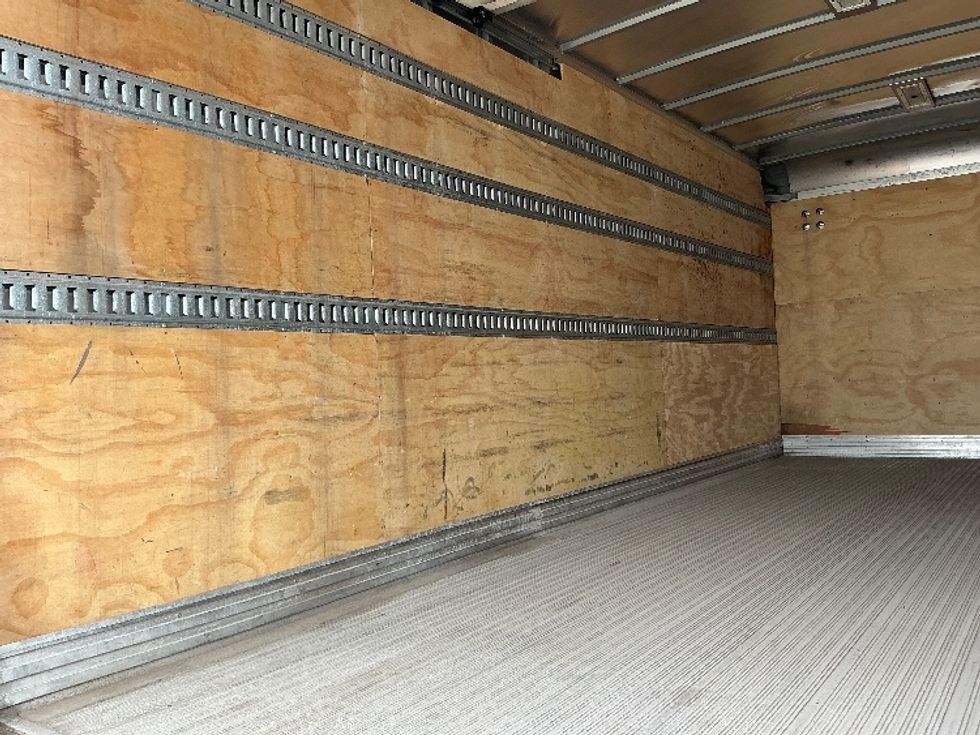 Medium Duty Box Truck-Light and Medium Duty Trucks-International-2019-4300LP-La Porte-IN-224,414\n\t\tmiles-$ 28,250 - Image 10