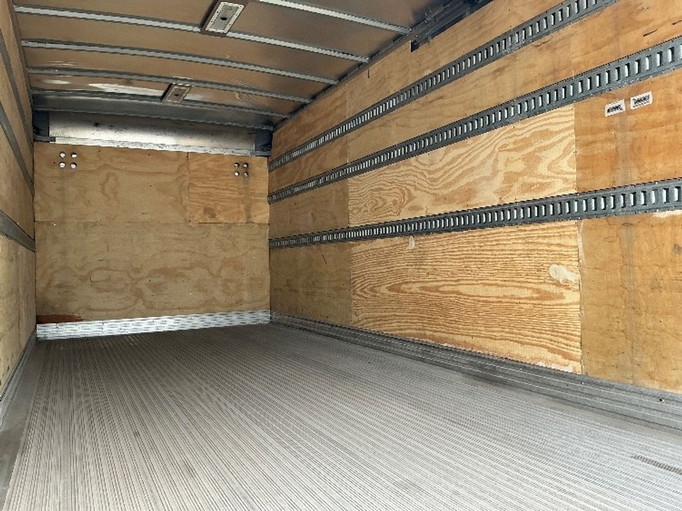 Medium Duty Box Truck-Light and Medium Duty Trucks-International-2019-4300LP-La Porte-IN-224,414\n\t\tmiles-$ 28,250 - Image 11