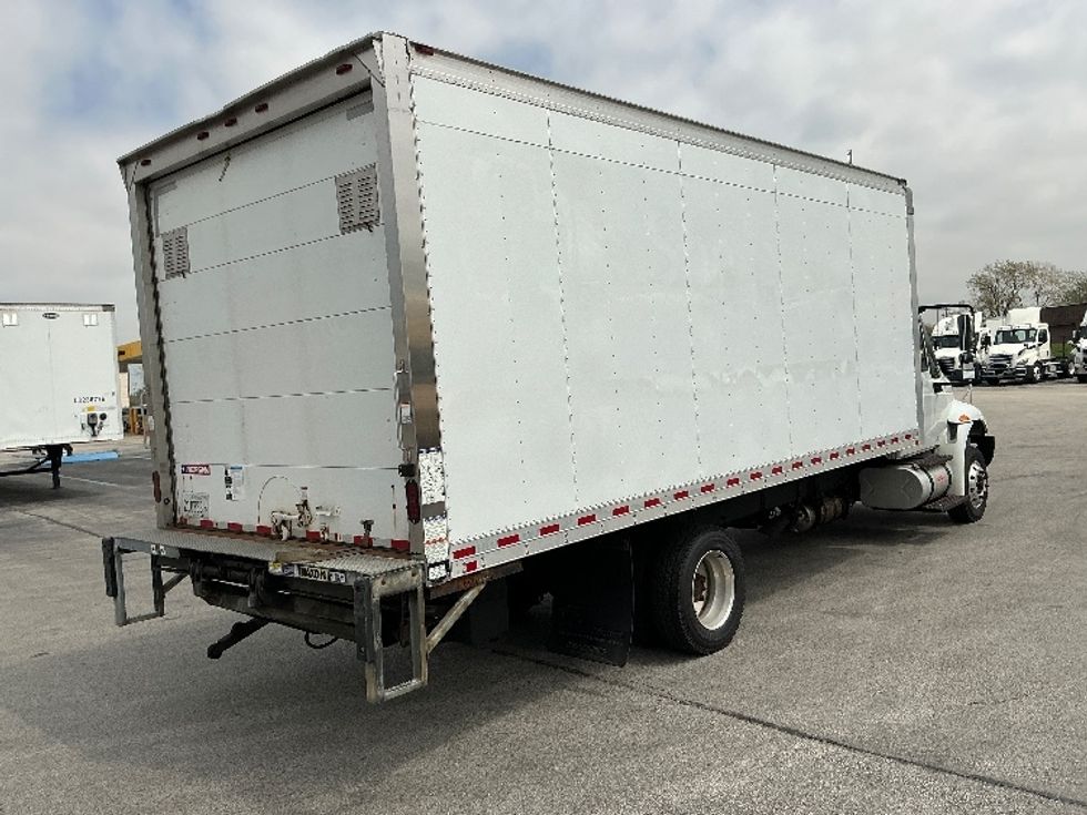 Medium Duty Box Truck-Light and Medium Duty Trucks-International-2019-4300LP-La Porte-IN-224,414\n\t\tmiles-$ 28,250 - Image 12