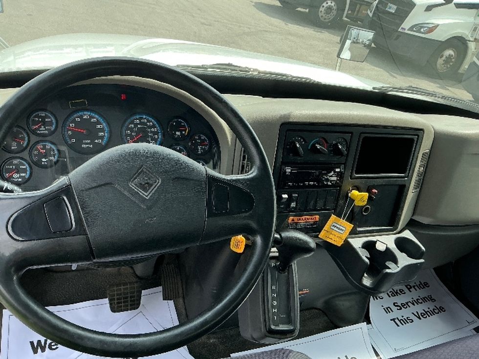 Medium Duty Box Truck-Light and Medium Duty Trucks-International-2019-4300LP-La Porte-IN-224,414\n\t\tmiles-$ 28,250 - Image 16