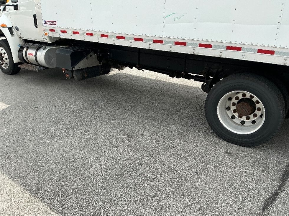Medium Duty Box Truck-Light and Medium Duty Trucks-International-2019-4300LP-La Porte-IN-224,414\n\t\tmiles-$ 28,250 - Image 5