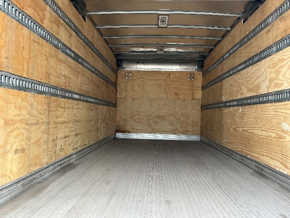 Medium Duty Box Truck-Light and Medium Duty Trucks-International-2019-4300LP-La Porte-IN-224,414\n\t\tmiles-$ 28,250 - Image 8