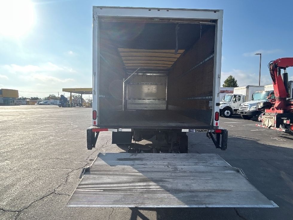 Medium Duty Box Truck-Light and Medium Duty Trucks-International-2019-4300LP-San Antonio-TX-222,394\n\t\tmiles-$ 27,500 - Image 9