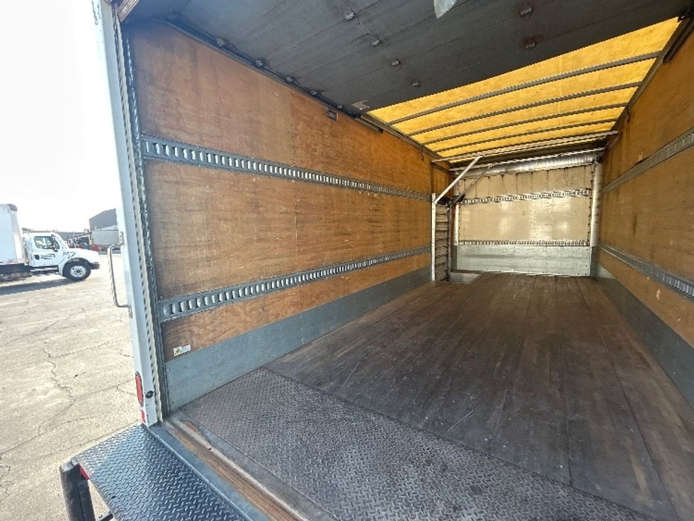 Medium Duty Box Truck-Light and Medium Duty Trucks-International-2019-4300LP-San Antonio-TX-222,394\n\t\tmiles-$ 27,500 - Image 11