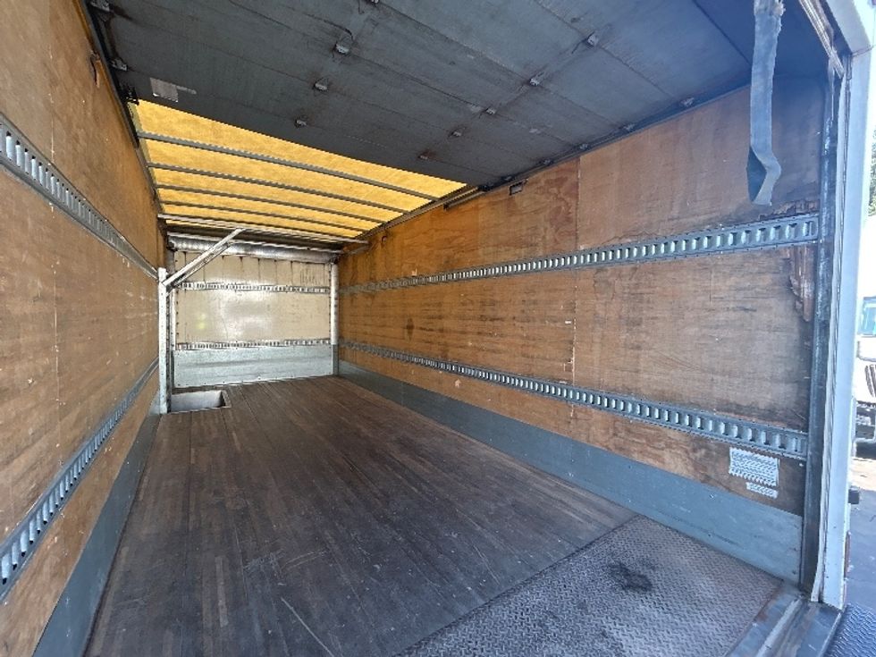 Medium Duty Box Truck-Light and Medium Duty Trucks-International-2019-4300LP-San Antonio-TX-222,394\n\t\tmiles-$ 27,500 - Image 12