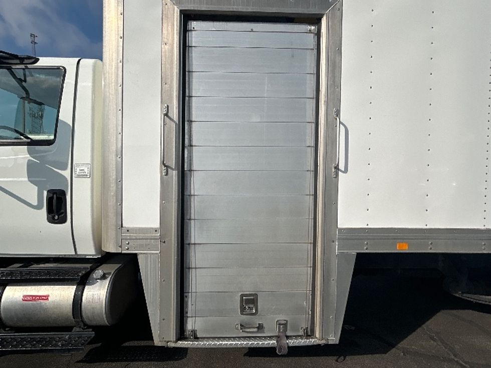 Medium Duty Box Truck-Light and Medium Duty Trucks-International-2019-4300LP-San Antonio-TX-222,394\n\t\tmiles-$ 27,500 - Image 25