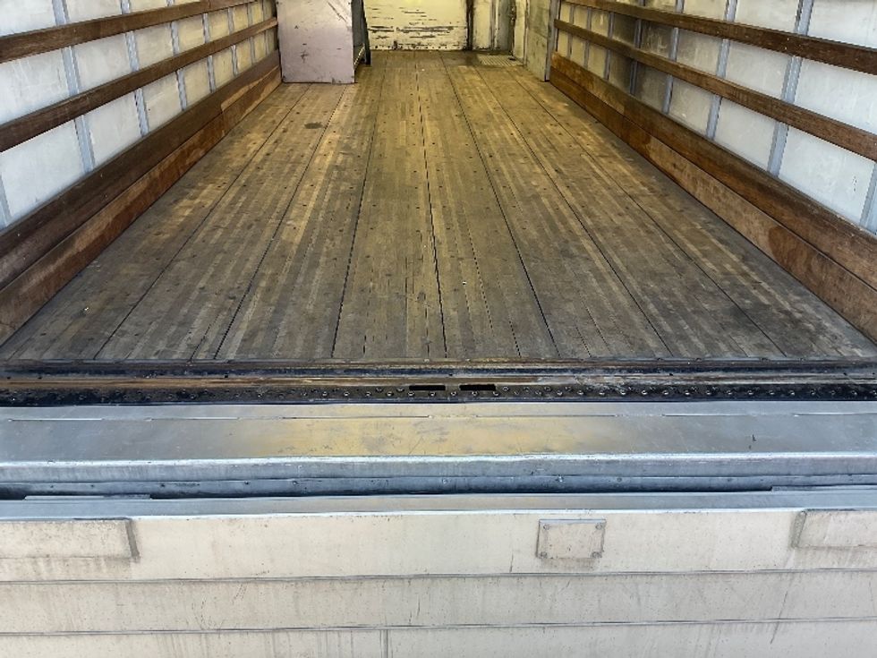 Medium Duty Box Truck-Light and Medium Duty Trucks-International-2019-4300LP-Tulsa-OK-105,464\n\t\tmiles-$ 54,500 - Image 10
