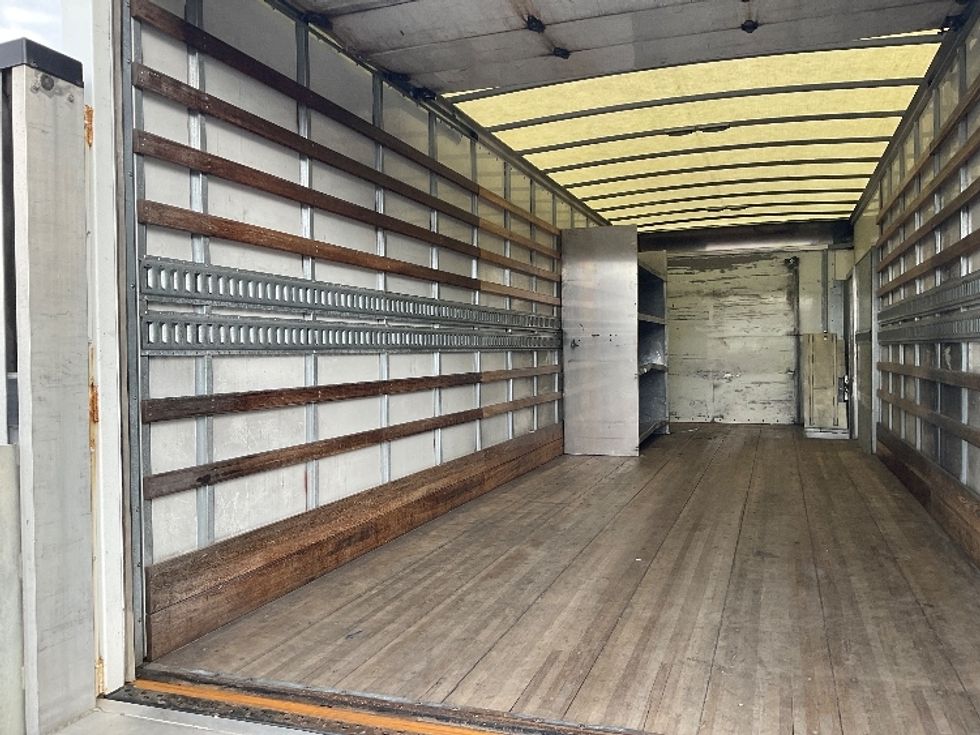 Medium Duty Box Truck-Light and Medium Duty Trucks-International-2019-4300LP-Tulsa-OK-105,464\n\t\tmiles-$ 54,500 - Image 11