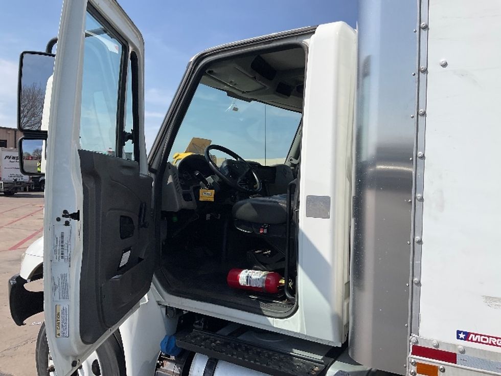 Medium Duty Box Truck-Light and Medium Duty Trucks-International-2019-4300LP-Tulsa-OK-105,464\n\t\tmiles-$ 54,500 - Image 17