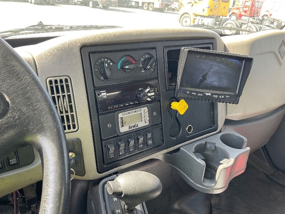 Medium Duty Box Truck-Light and Medium Duty Trucks-International-2019-4300LP-Tulsa-OK-105,464\n\t\tmiles-$ 54,500 - Image 19