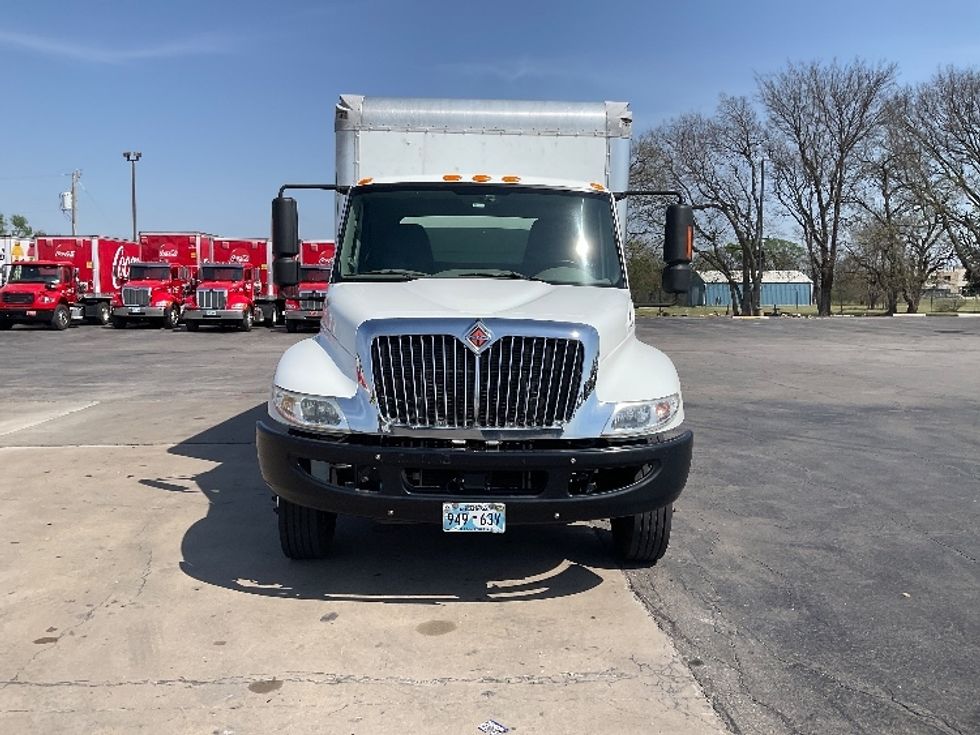 Medium Duty Box Truck-Light and Medium Duty Trucks-International-2019-4300LP-Tulsa-OK-105,464\n\t\tmiles-$ 54,500 - Image 2