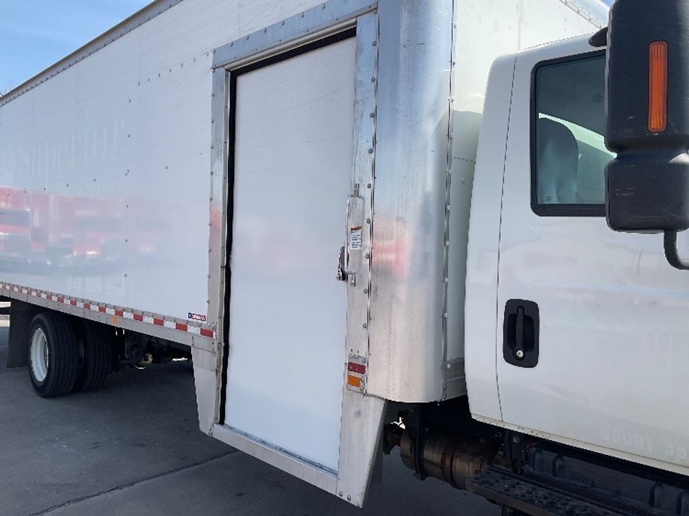 Medium Duty Box Truck-Light and Medium Duty Trucks-International-2019-4300LP-Tulsa-OK-105,464\n\t\tmiles-$ 54,500 - Image 25