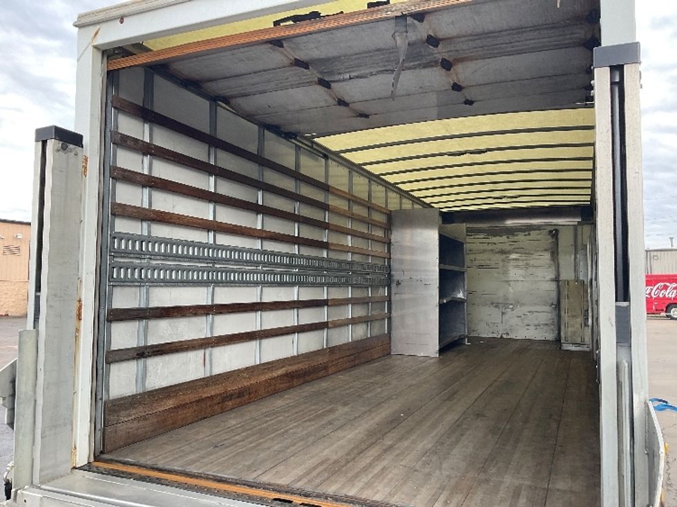 Medium Duty Box Truck-Light and Medium Duty Trucks-International-2019-4300LP-Tulsa-OK-120,006\n\t\tmiles-$ 53,000 - Image 11