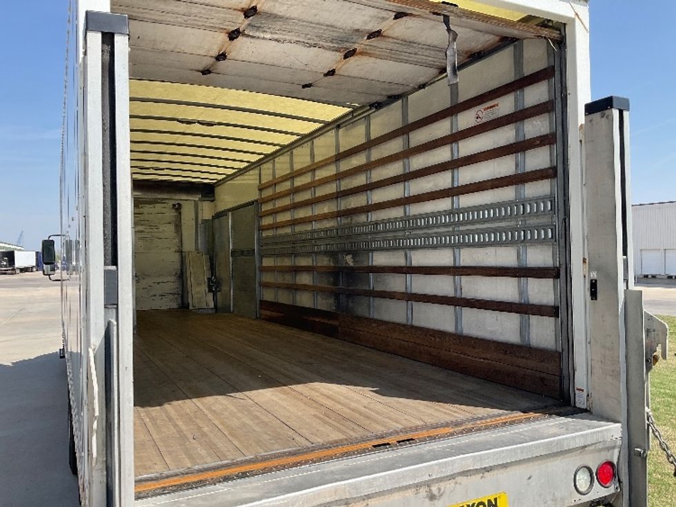 Medium Duty Box Truck-Light and Medium Duty Trucks-International-2019-4300LP-Tulsa-OK-120,006\n\t\tmiles-$ 53,000 - Image 12