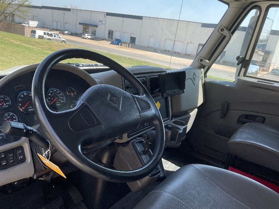 Medium Duty Box Truck-Light and Medium Duty Trucks-International-2019-4300LP-Tulsa-OK-120,006\n\t\tmiles-$ 53,000 - Image 17