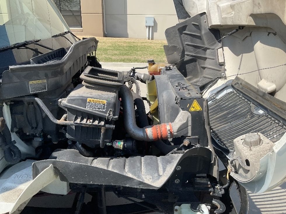 Medium Duty Box Truck-Light and Medium Duty Trucks-International-2019-4300LP-Tulsa-OK-120,006\n\t\tmiles-$ 53,000 - Image 23