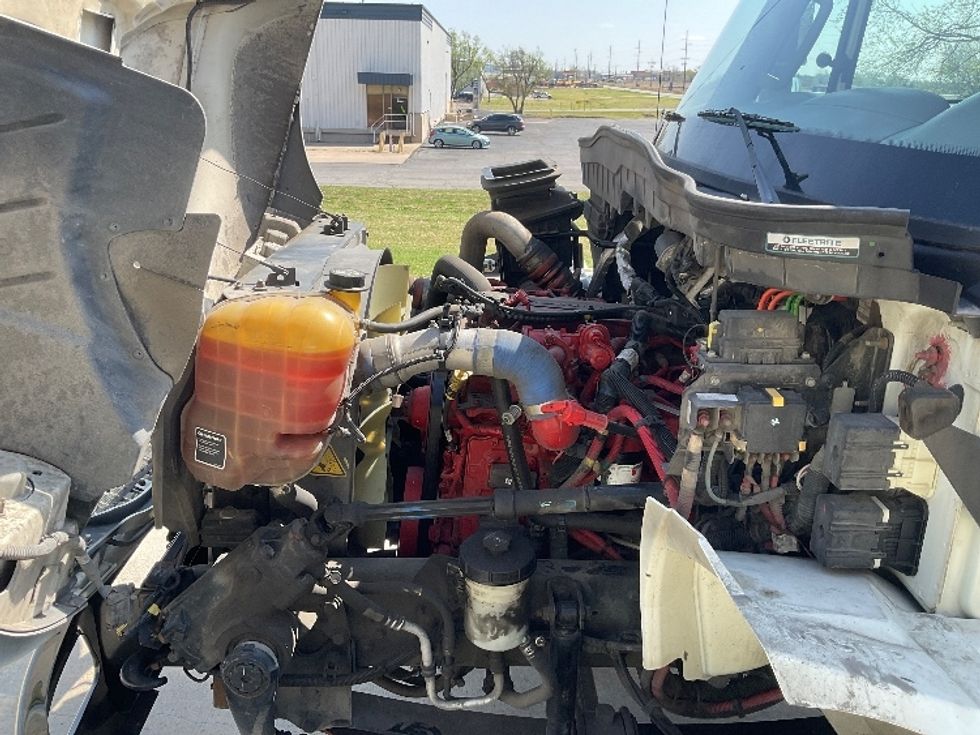 Medium Duty Box Truck-Light and Medium Duty Trucks-International-2019-4300LP-Tulsa-OK-120,006\n\t\tmiles-$ 53,000 - Image 24