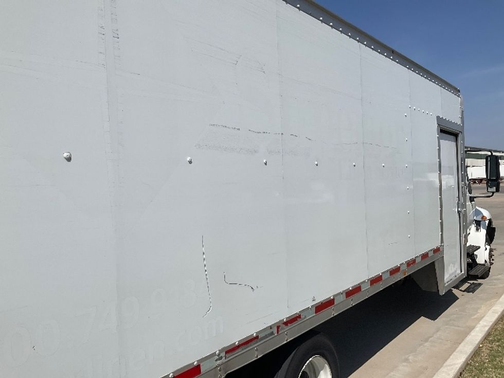Medium Duty Box Truck-Light and Medium Duty Trucks-International-2019-4300LP-Tulsa-OK-120,006\n\t\tmiles-$ 53,000 - Image 27