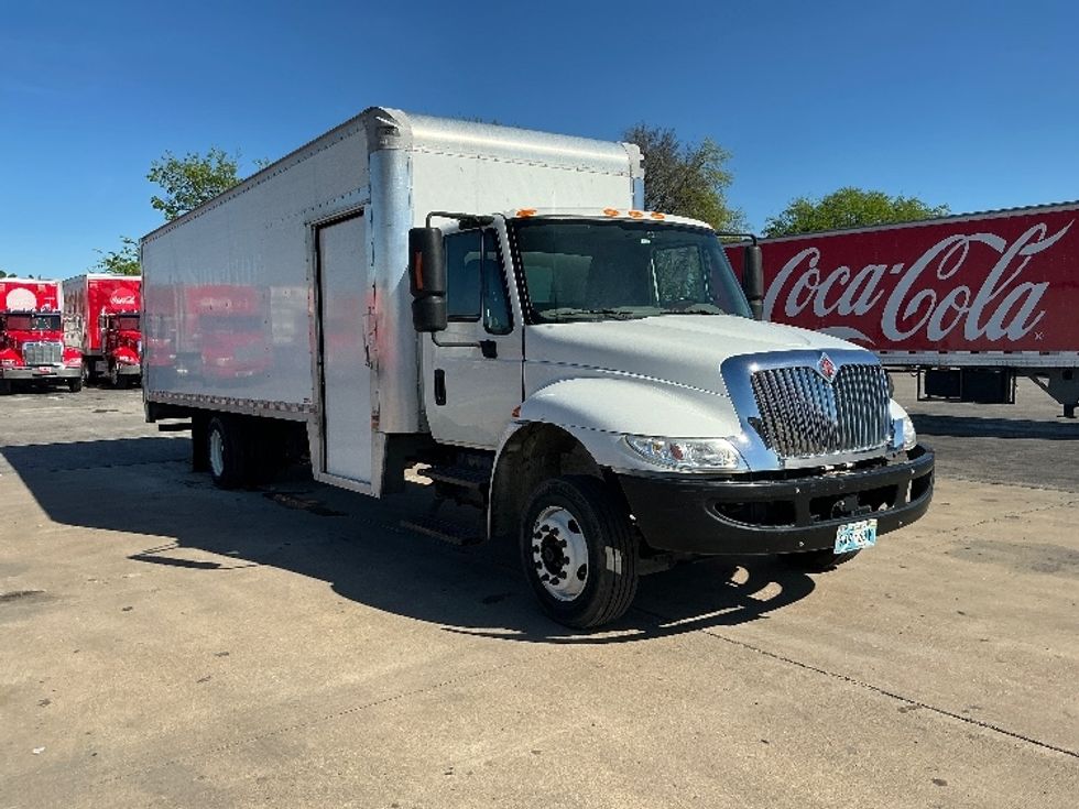 Medium Duty Box Truck-Light and Medium Duty Trucks-International-2019-4300LP-Tulsa-OK-273,720\n\t\tmiles-$ 31,000 - Image 1