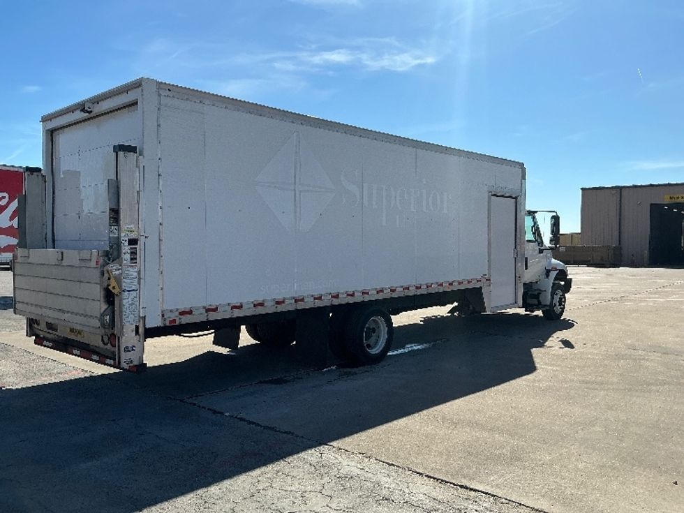Medium Duty Box Truck-Light and Medium Duty Trucks-International-2019-4300LP-Tulsa-OK-273,720\n\t\tmiles-$ 31,000 - Image 13
