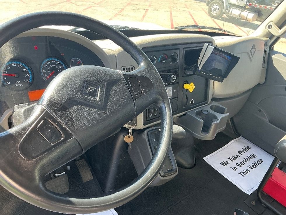 Medium Duty Box Truck-Light and Medium Duty Trucks-International-2019-4300LP-Tulsa-OK-273,720\n\t\tmiles-$ 31,000 - Image 18
